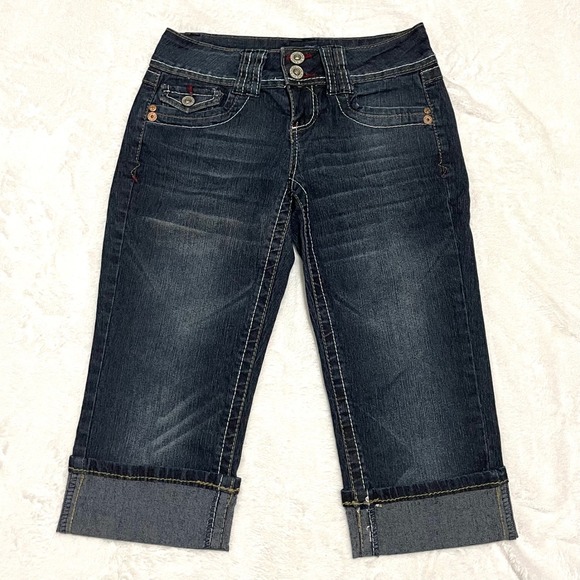 Denim Capri Pants Dark Wash Cuffed Hem Pockets Embellished Woman's Size 3 - Picture 1 of 10